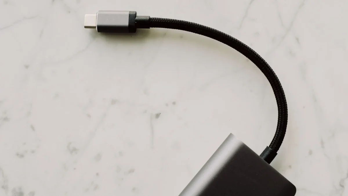Rekomendasi Kabel Data Awet Terbaik yang Sangat Tangguh dan Murah
