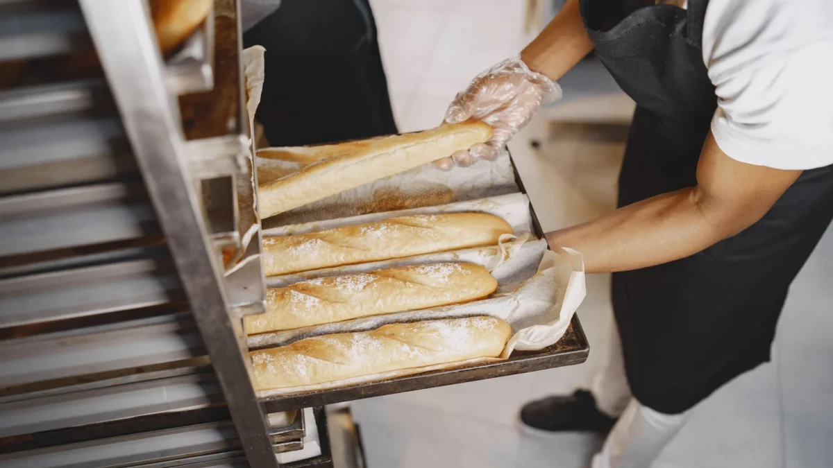 Strategi Membangun Usaha Bakery Sukses yang Selalu Ramai Pembeli
