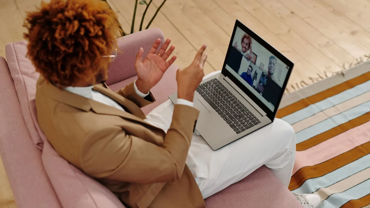 Aplikasi Video Call Jernih Paling Lancar untuk Ponsel dan Laptop