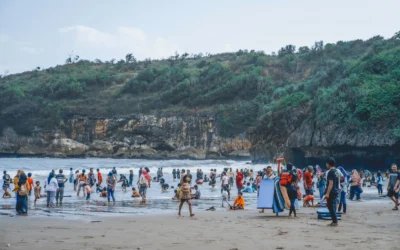 Ide Destinasi Wisata Hemat di Indonesia Bermodal Dompet Tipis