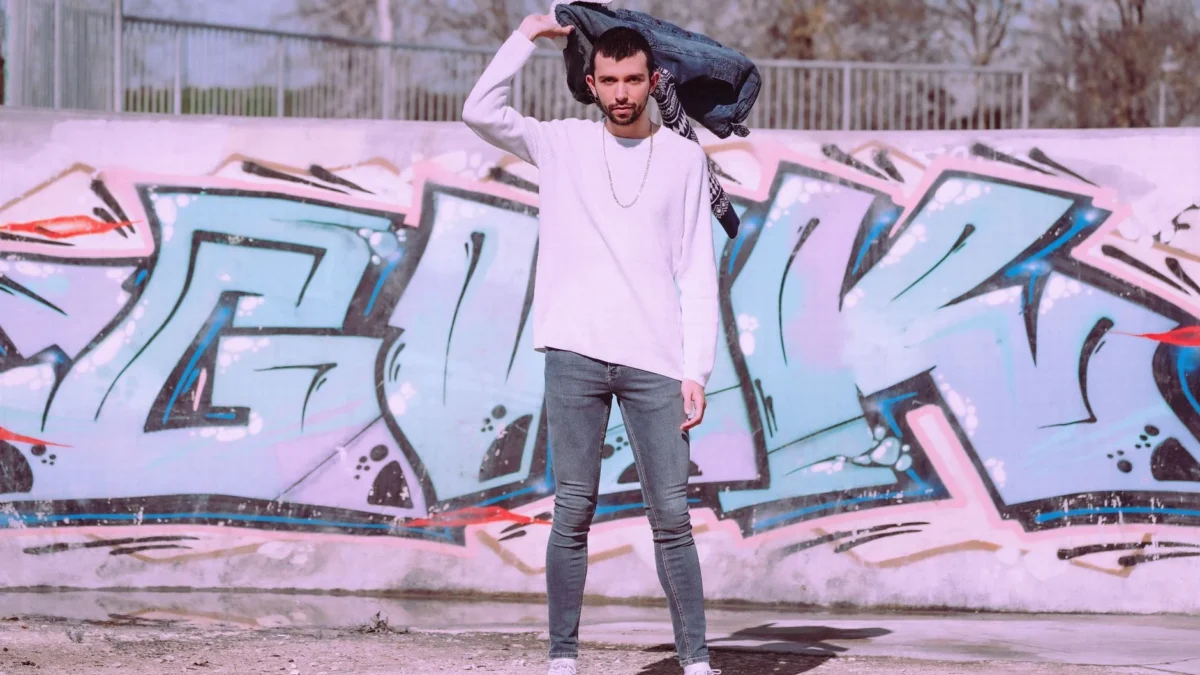 Ide Fashion Kekinian Anak Muda yang Praktis dan Stylish