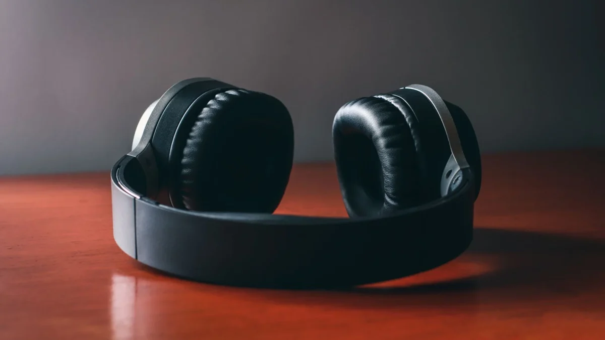 Tips Memilih Headset yang Nyaman untuk Kerja dan Main Game