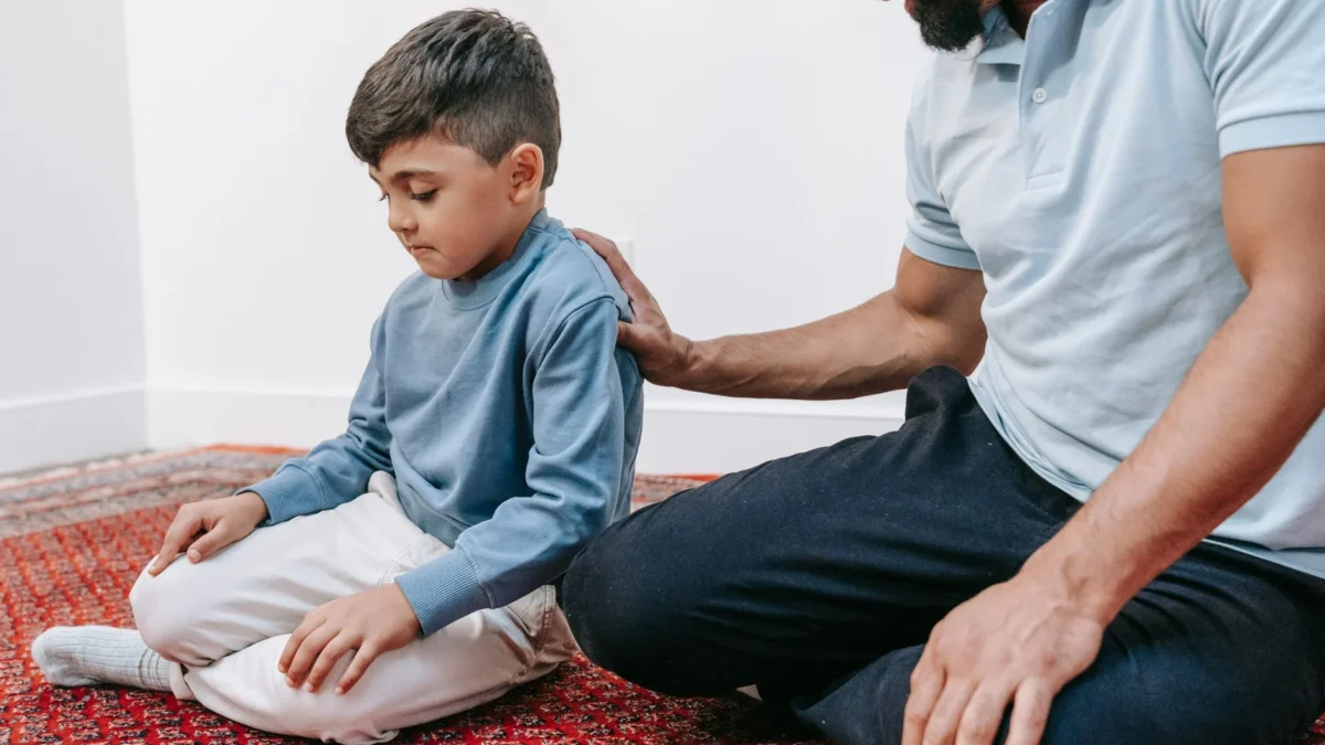 Tips Menghadapi Anak Pemalu Agar Lebih Percaya Diri
